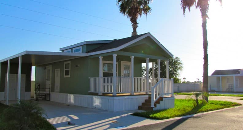Manufactured home on a Texas lot